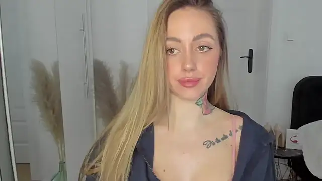 sexyCoralie online show from 02/03/25, 03:06