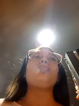 linda-schmidt online show from 11/28/25, 09:50