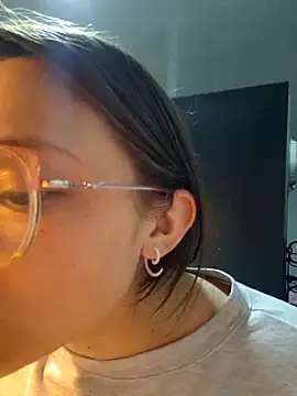 linda-schmidt online show from 04/11/26, 01:54