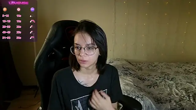 Snapshot of alyssa_sweet chatting on 12/06/24, 04:14 alyssa sweet online show from 12/06/24, 04:14