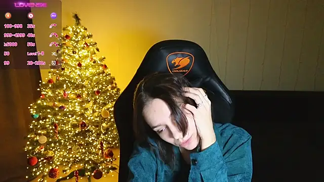 Snapshot of alyssa_sweet chatting on 01/14/25, 12:11 alyssa sweet online show from 01/14/25, 12:11