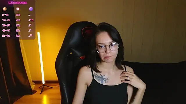 Snapshot of alyssa_sweet chatting on 01/29/25, 12:43 alyssa sweet online show from 01/29/25, 12:43