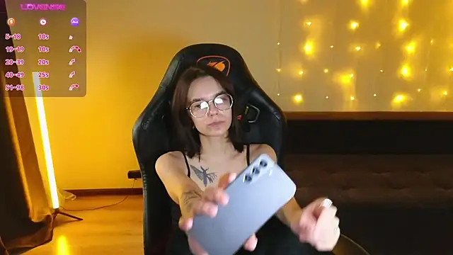 Snapshot of alyssa_sweet chatting on 01/29/25, 04:15 alyssa sweet online show from 01/29/25, 04:15