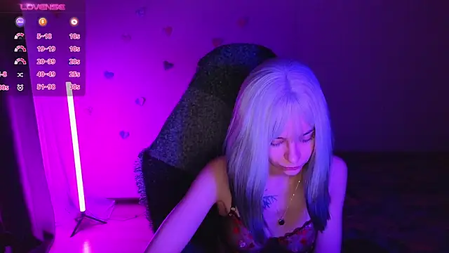 Snapshot of alyssa_sweet chatting on 02/12/25, 04:33 alyssa sweet online show from 02/12/25, 04:33