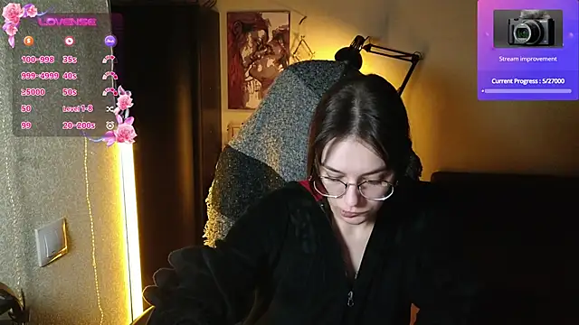 Snapshot of alyssa_sweet chatting on 03/04/25, 02:27 alyssa sweet online show from 03/04/25, 02:27