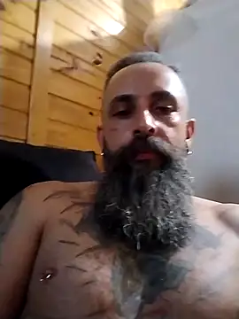 Snapshot of mitrandyr chatting on 11/22/25, 01:26 mitrandyr online show from 11/22/25, 01:26