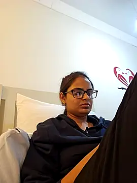 Snapshot of DirtySnowball69 chatting on 02/07/25, 06:24 DirtySnowball69 online show from 02/07/25, 06:24