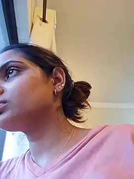 Snapshot of DirtySnowball69 chatting on 02/12/25, 04:33 DirtySnowball69 online show from 02/12/25, 04:33