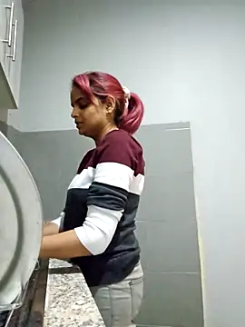 DirtySnowball69 online show from 12/18/25, 03:18