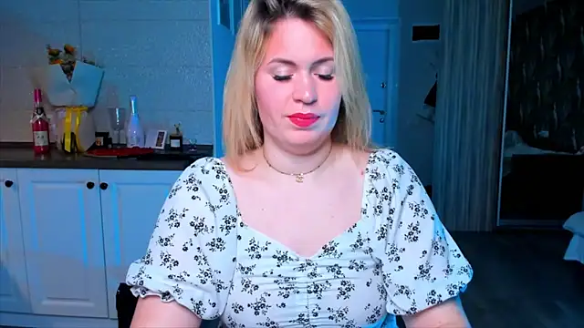 HotTiffani online show from 02/24/26, 12:58