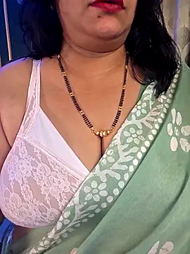 Snapshot of tarivishu23 chatting on 04/20/26, 01:14 tarivishu23 online show from 04/20/26, 01:14