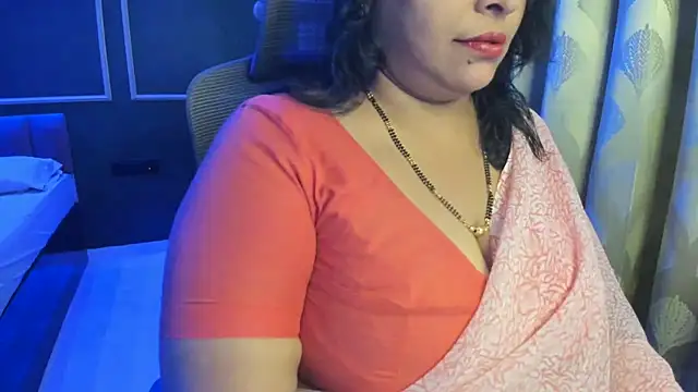 Snapshot of tarivishu23 chatting on 05/14/26, 02:40 tarivishu23 online show from 05/14/26, 02:40
