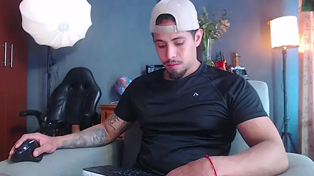 Snapshot of geirge_teacherxx chatting on 11/05/25, 08:53 geirge teacherxx online show from 11/05/25, 08:53