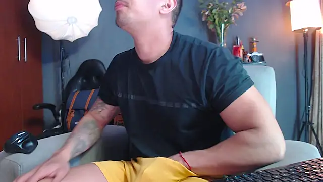 Snapshot of geirge_teacherxx chatting on 11/11/25, 11:16 geirge teacherxx online show from 11/11/25, 11:16