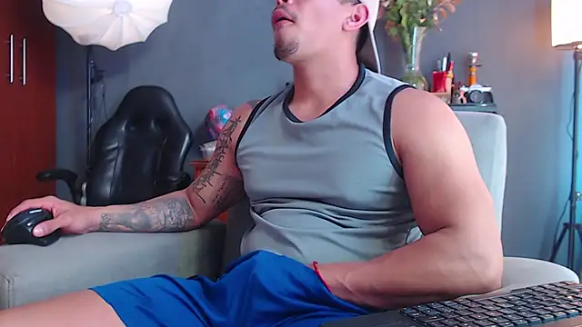 Snapshot of geirge_teacherxx chatting on 11/20/25, 08:08 geirge teacherxx online show from 11/20/25, 08:08