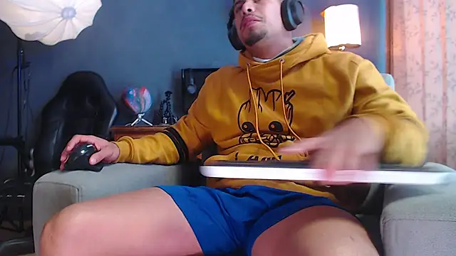 Snapshot of geirge_teacherxx chatting on 12/04/25, 09:45 geirge teacherxx online show from 12/04/25, 09:45