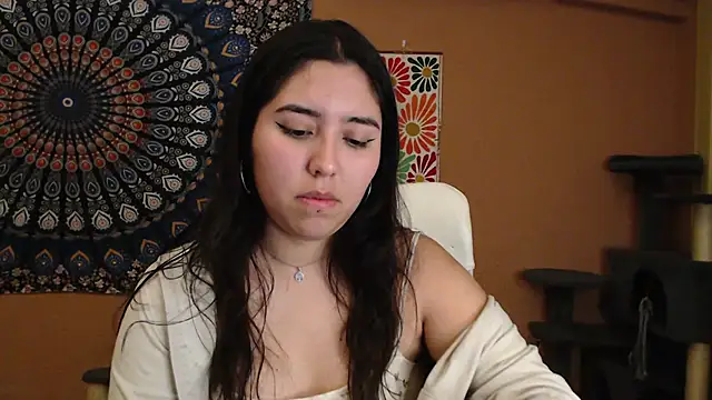 Snapshot of IntimateTales chatting on 12/23/24, 05:11 IntimateTales online show from 12/23/24, 05:11