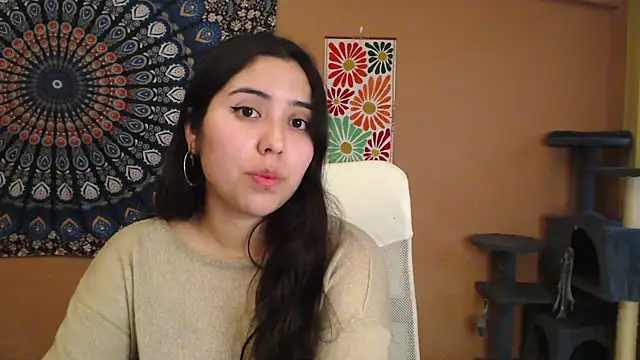 Snapshot of IntimateTales chatting on 01/07/25, 03:54 IntimateTales online show from 01/07/25, 03:54