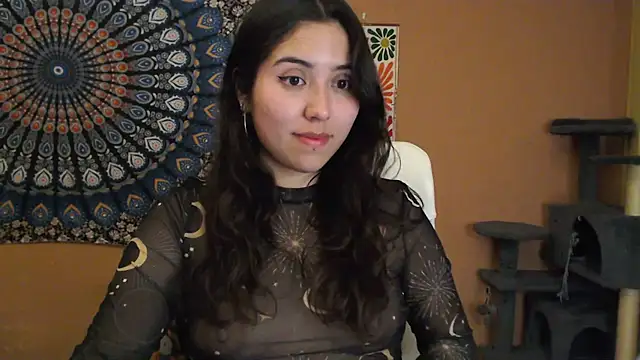 Snapshot of IntimateTales chatting on 01/11/25, 07:05 IntimateTales online show from 01/11/25, 07:05