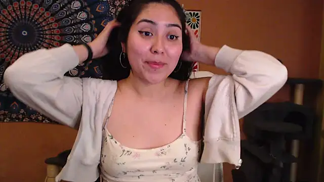 Snapshot of IntimateTales chatting on 03/11/25, 08:09 IntimateTales online show from 03/11/25, 08:09