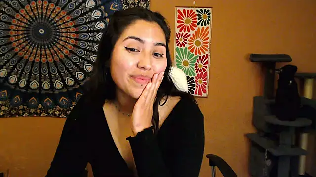 Snapshot of IntimateTales chatting on 03/21/25, 07:24 IntimateTales online show from 03/21/25, 07:24