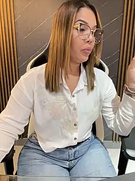 KellyBrooklyn  online show from 12/22/25, 05:10