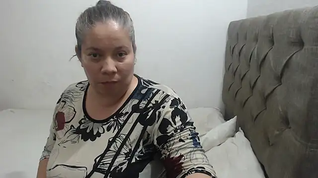 Snapshot of tiffany_horny_1 chatting on 09/17/25, 06:59 tiffany horny 1 online show from 09/17/25, 06:59