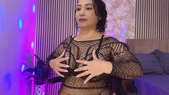 JuliRamirez online show from 01/09/26, 01:14