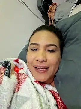 JuliRamirez online show from 03/25/26, 10:27