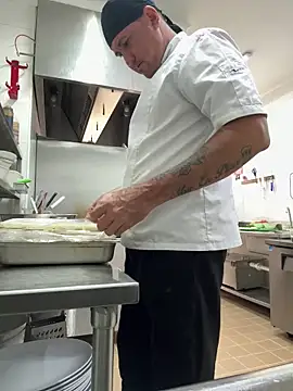 Snapshot of xavier_1988 chatting on 02/08/25, 08:42 xavier 1988 online show from 02/08/25, 08:42