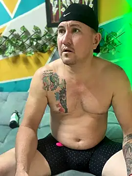 Snapshot of xavier_1988 chatting on 11/28/25, 12:35 xavier 1988 online show from 11/28/25, 12:35