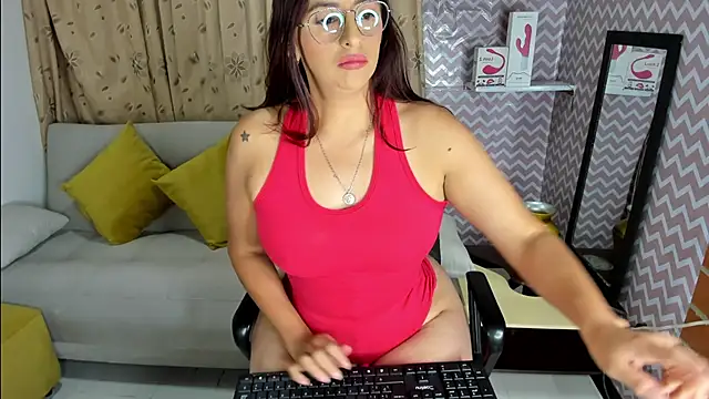 rukminilatin online show from 01/24/25, 10:32