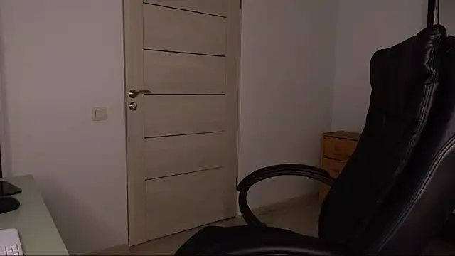 Snapshot of Tommy_Burnz chatting on 01/30/25, 02:38 Tommy Burnz online show from 01/30/25, 02:38