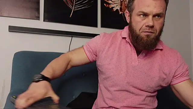 Snapshot of Tommy_Burnz chatting on 03/09/25, 07:01 Tommy Burnz online show from 03/09/25, 07:01