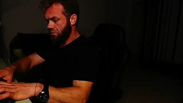 Snapshot of Tommy_Burnz chatting on 09/08/25, 07:35 Tommy Burnz online show from 09/08/25, 07:35