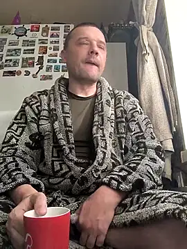 DanielOhCool online show from 10/19/25, 06:36