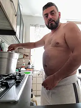 Snapshot of ChiIul11 chatting on 04/04/26, 09:51 ChiIul11 online show from 04/04/26, 09:51