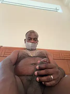 strongguyindia online show from 04/17/26, 12:19