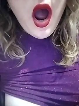 Snapshot of SWEETLUNA077 chatting on 01/16/26, 08:24 SWEETLUNA077 online show from 01/16/26, 08:24