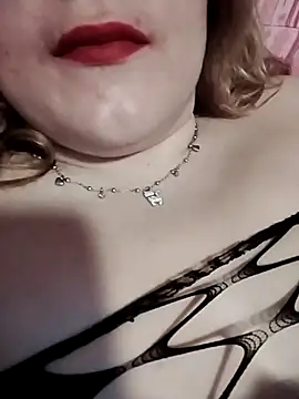 Snapshot of SWEETLUNA077 chatting on 02/25/26, 10:47 SWEETLUNA077 online show from 02/25/26, 10:47