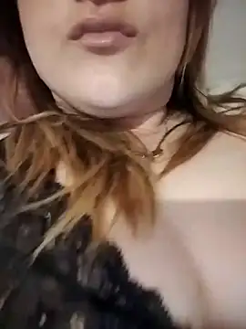 Snapshot of SWEETLUNA077 chatting on 04/11/26, 06:56 SWEETLUNA077 online show from 04/11/26, 06:56