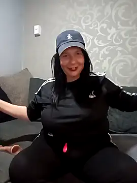 Leanne43 online show from 02/18/25, 10:25