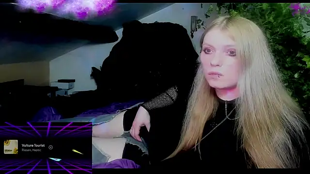 Snapshot of Blacklim00n chatting on 12/08/24, 10:57 Blacklim00n online show from 12/08/24, 10:57