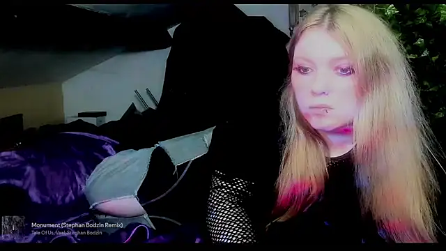 Snapshot of Blacklim00n chatting on 02/20/25, 09:42 Blacklim00n online show from 02/20/25, 09:42