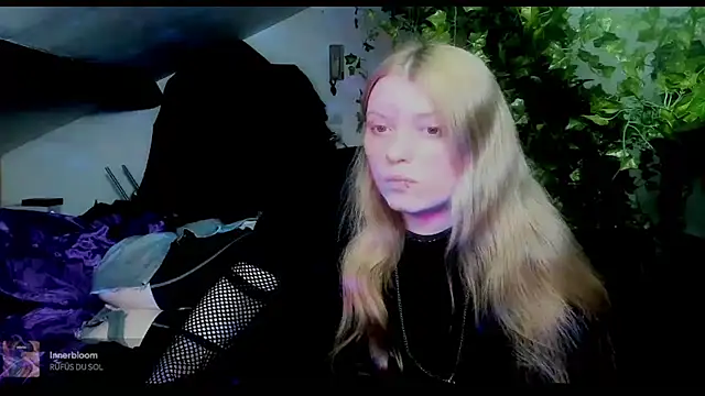 Snapshot of Blacklim00n chatting on 02/23/25, 05:50 Blacklim00n online show from 02/23/25, 05:50