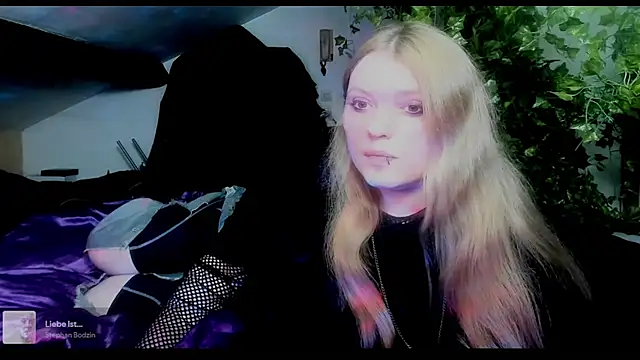 Snapshot of Blacklim00n chatting on 02/24/25, 12:20 Blacklim00n online show from 02/24/25, 12:20