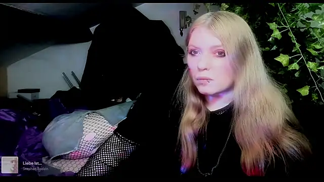 Snapshot of Blacklim00n chatting on 02/25/25, 08:41 Blacklim00n online show from 02/25/25, 08:41