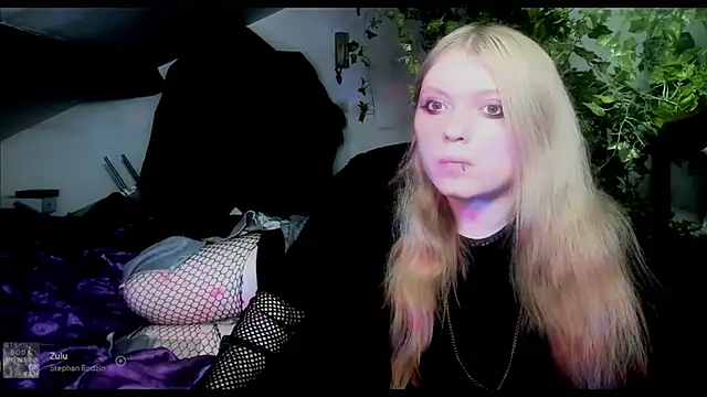 Snapshot of Blacklim00n chatting on 02/26/25, 09:48 Blacklim00n online show from 02/26/25, 09:48