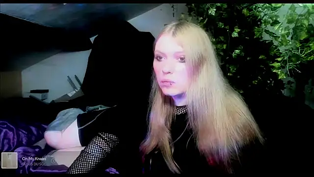 Snapshot of Blacklim00n chatting on 02/28/25, 10:50 Blacklim00n online show from 02/28/25, 10:50