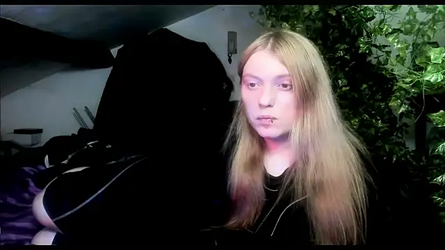 Snapshot of Blacklim00n chatting on 03/16/25, 05:03 Blacklim00n online show from 03/16/25, 05:03